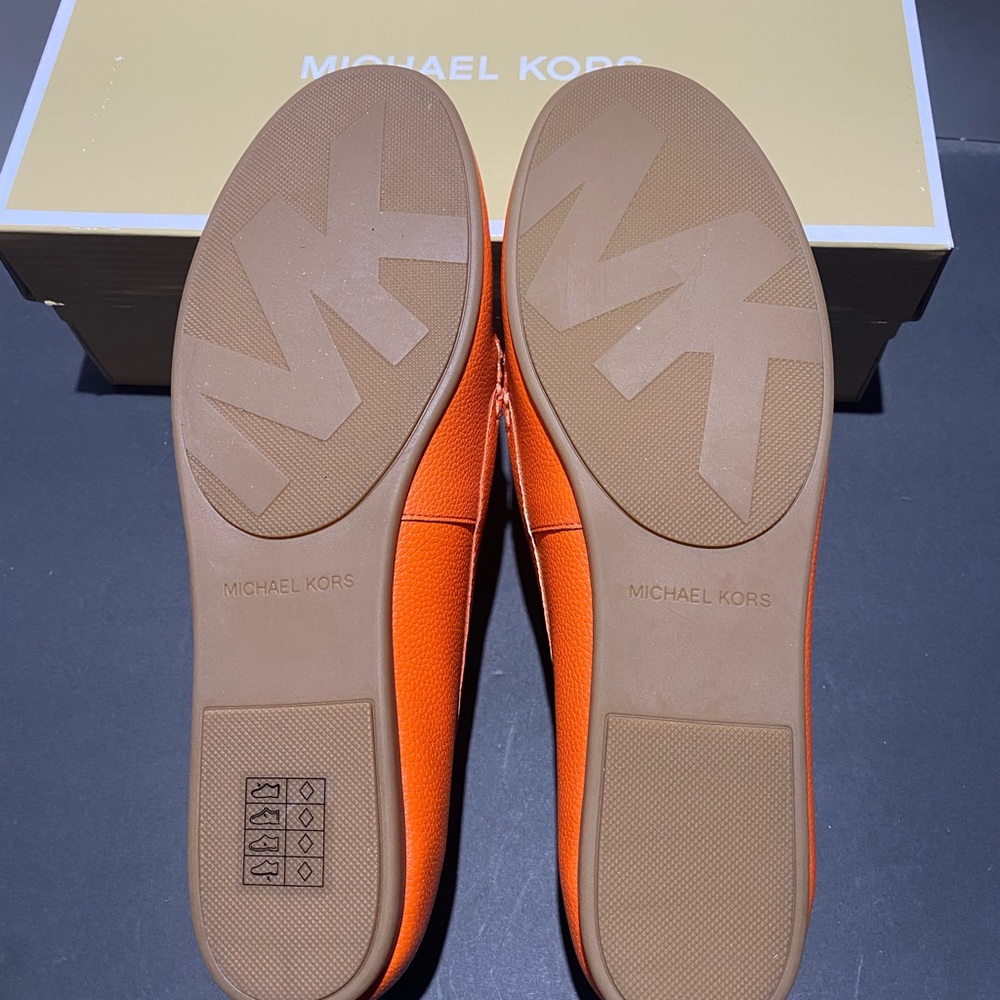Micahel Kors Loafers - Picture 4 of 5